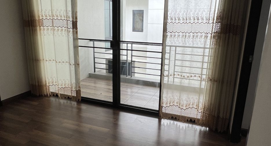For sale and for rent 3 bedrooms house in Si Racha, Chonburi