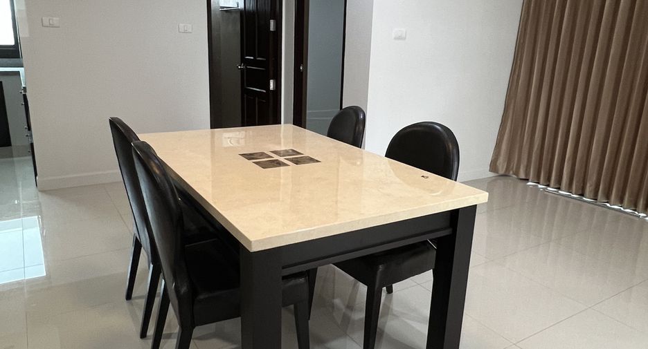 For sale and for rent 3 bedrooms house in Si Racha, Chonburi