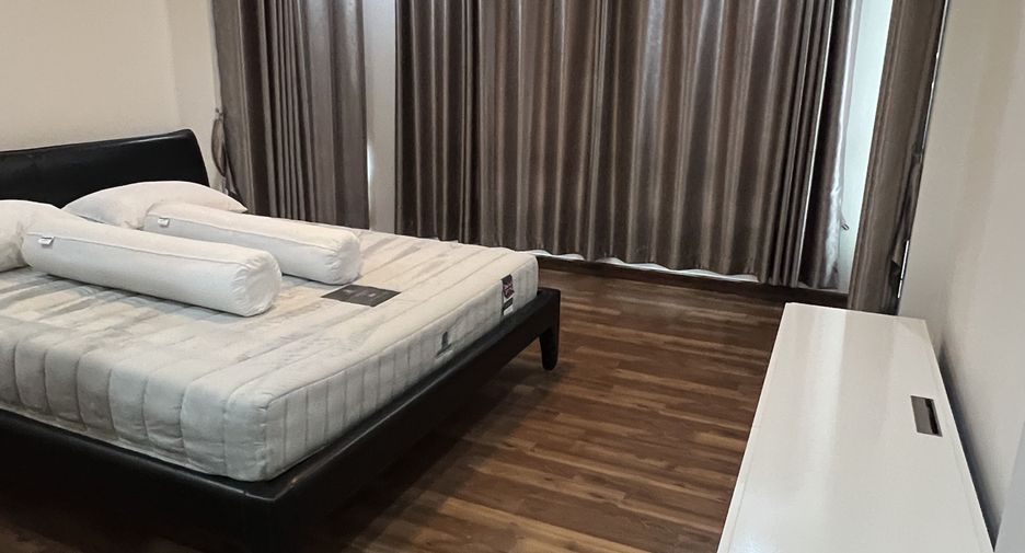 For sale and for rent 3 bedrooms house in Si Racha, Chonburi