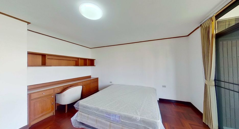 For rent 3 ベッドルーム condo in Watthana, Bangkok