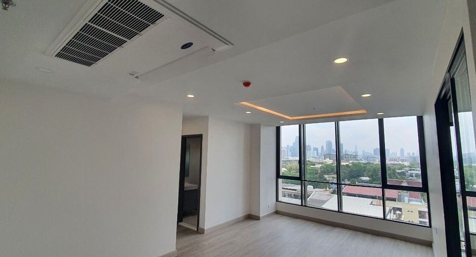 For sale 3 bedrooms condo in Phaya Thai, Bangkok
