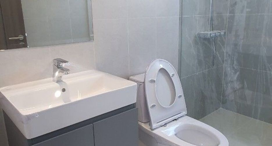 For sale 3 bedrooms condo in Phaya Thai, Bangkok