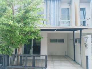 出租 3 卧室 联排别墅 在 Lat Phrao, 曼谷