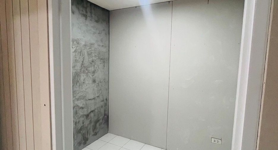 For rent 2 bedrooms retail Space in Mueang Phuket, Phuket