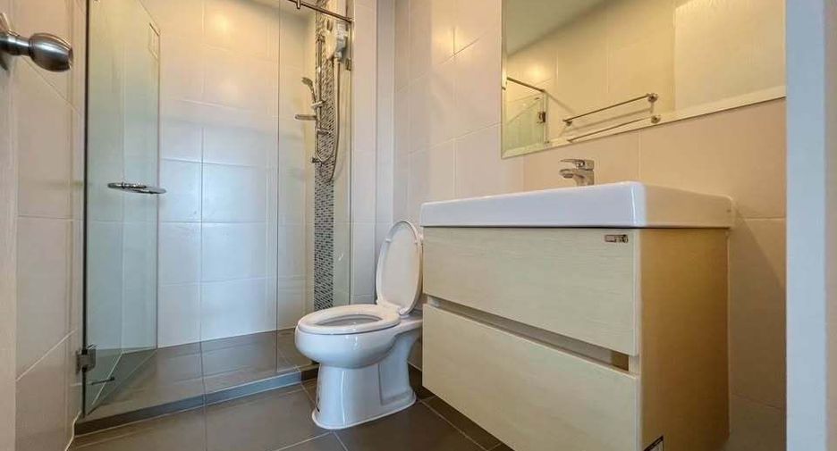 For rent 2 bedrooms condo in Bang Sue, Bangkok