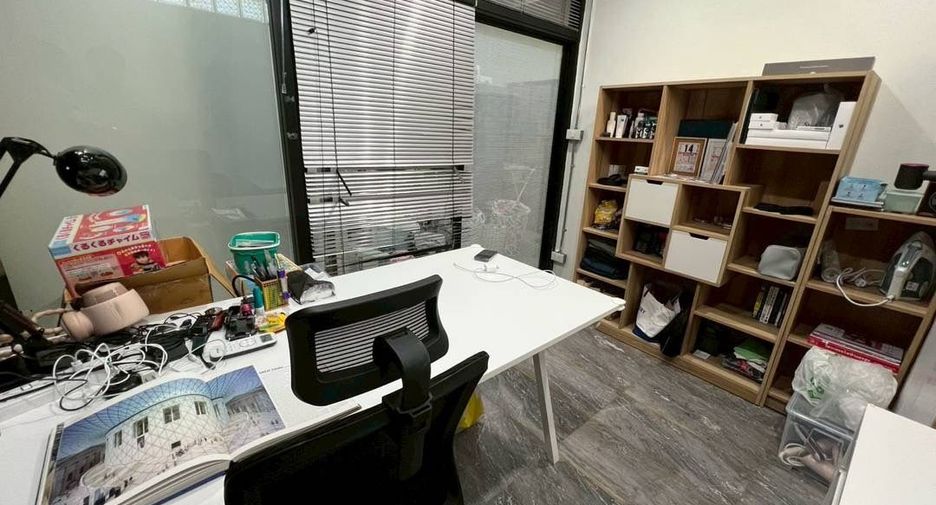 For sale 3 ベッドルーム townhouse in Chatuchak, Bangkok