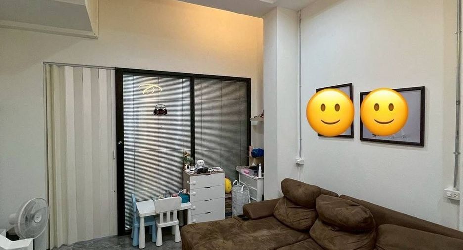 For sale 3 ベッドルーム townhouse in Chatuchak, Bangkok