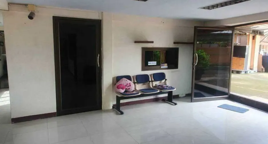 Gewerbefläche zum Kauf und zur Miete mit 3 Zimmer in Mueang Samut Prakan, Samut Prakan