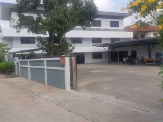 For sale そして for rent 3 ベッドルーム retail Space in Mueang Samut Prakan, Samut Prakan