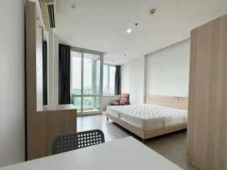 À louer 1 chambre condo à Huai Khwang, Bangkok