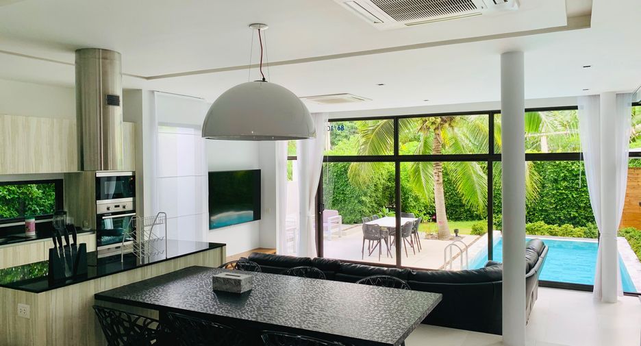 For rent 3 bedrooms villa in Mueang Phuket, Phuket