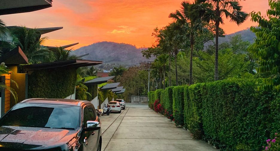For rent 3 bedrooms villa in Mueang Phuket, Phuket