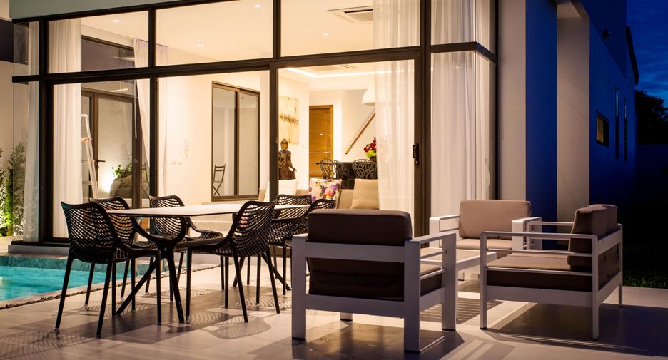 For rent 3 bedrooms villa in Mueang Phuket, Phuket