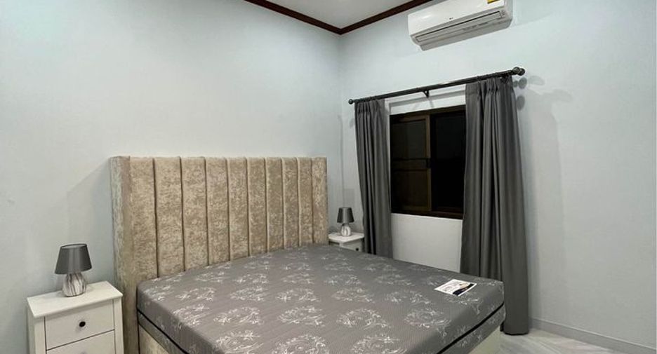 For rent 5 bedrooms villa in Bang Lamung, Chonburi