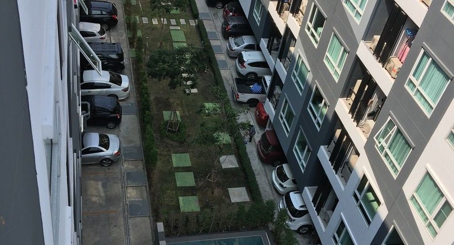 For rent 2 bedrooms condo in Phra Khanong, Bangkok