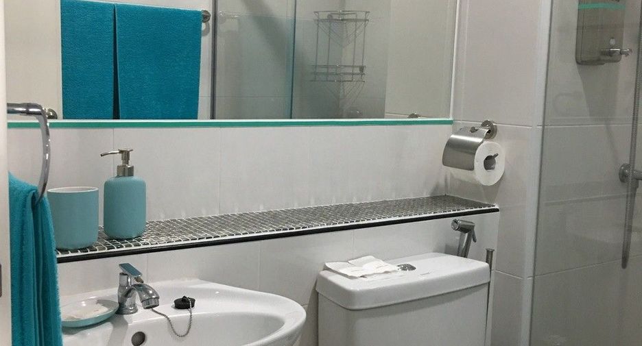 For rent 2 bedrooms condo in Phra Khanong, Bangkok