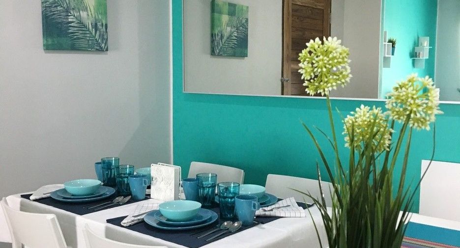For rent 2 bedrooms condo in Phra Khanong, Bangkok