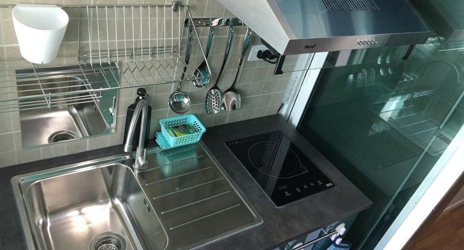 For rent 2 bedrooms condo in Phra Khanong, Bangkok