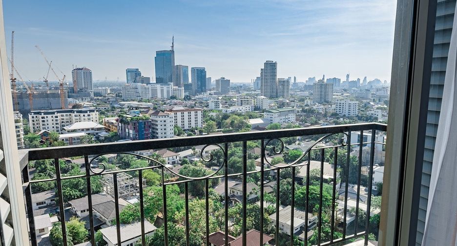 À louer 1 chambre condo à Khlong Toei, Bangkok