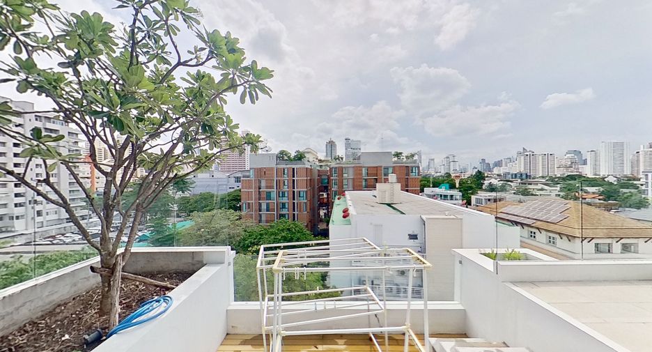Haus zum Kauf und zur Miete mit 5 Zimmer in Watthana, Bangkok