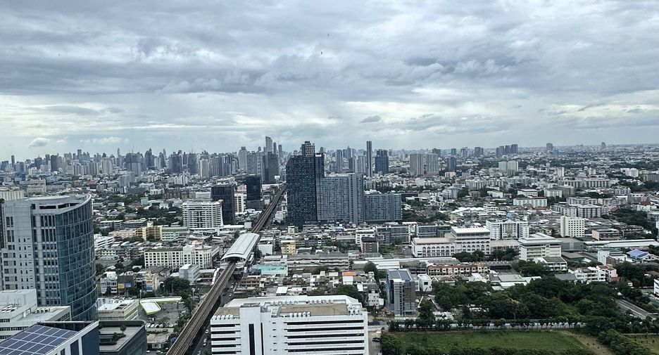 For rent 2 bedrooms condo in Phra Khanong, Bangkok