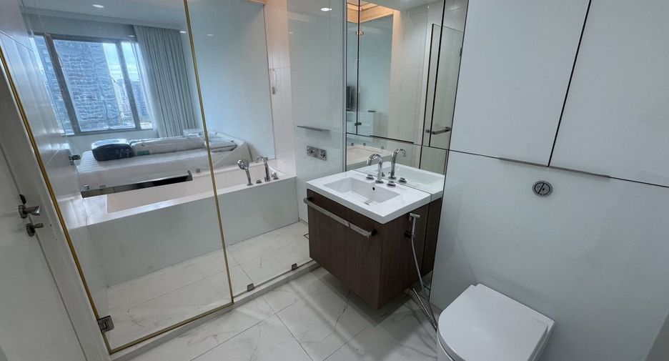 For rent 1 bed condo in Pathum Wan, Bangkok