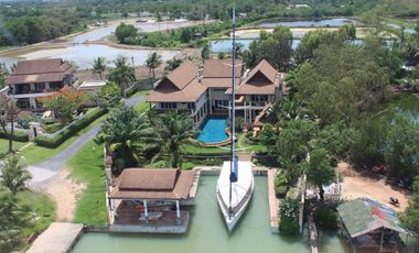 For sale 5 bedrooms villa in Mueang Phuket, Phuket