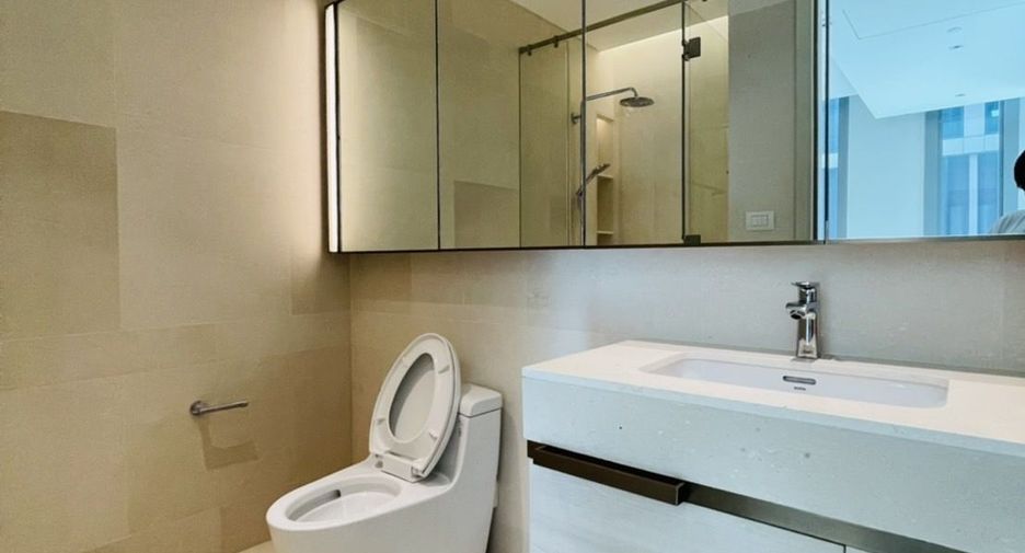 For rent 2 ベッドルーム condo in Pathum Wan, Bangkok