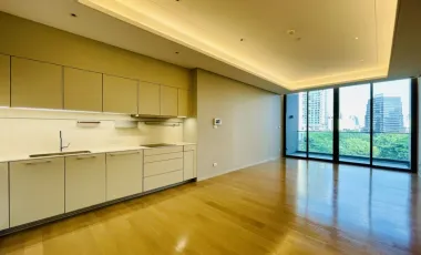 For rent 2 bedrooms condo in Pathum Wan, Bangkok