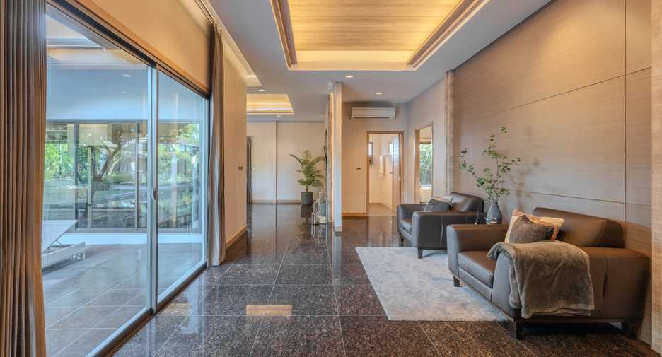 Villa en alquiler de 3 habitaciones en Bang Lamung, Chonburi