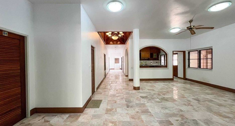 For sale 3 bedrooms villa in Kathu, Phuket