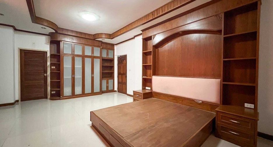 For sale 3 bedrooms villa in Kathu, Phuket