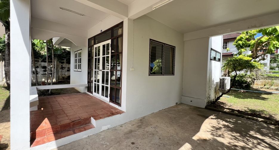 For rent 4 bedrooms villa in Mueang Phuket, Phuket