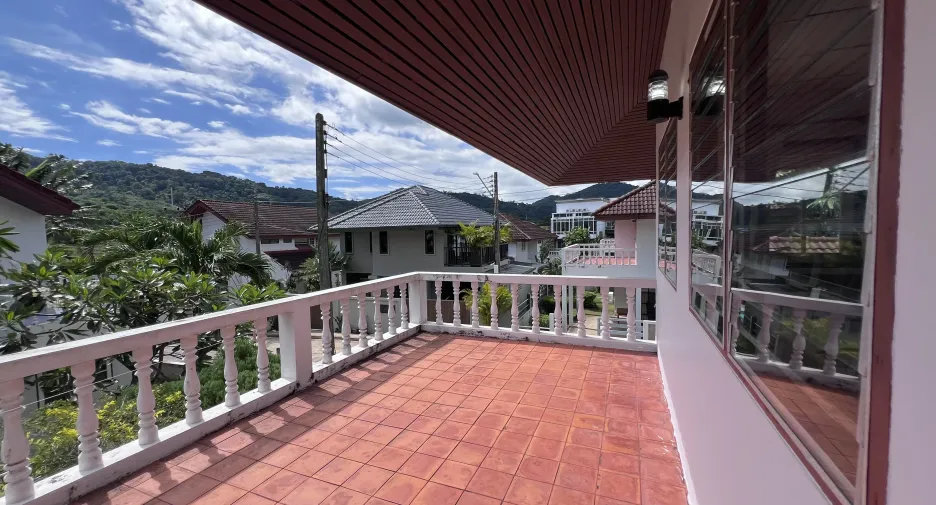 For rent 4 bedrooms villa in Mueang Phuket, Phuket