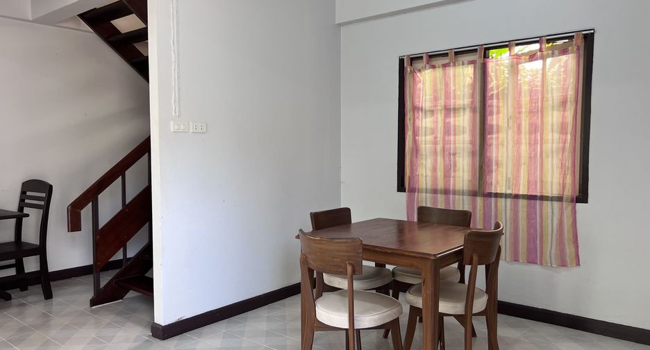 For rent 4 bedrooms villa in Mueang Phuket, Phuket