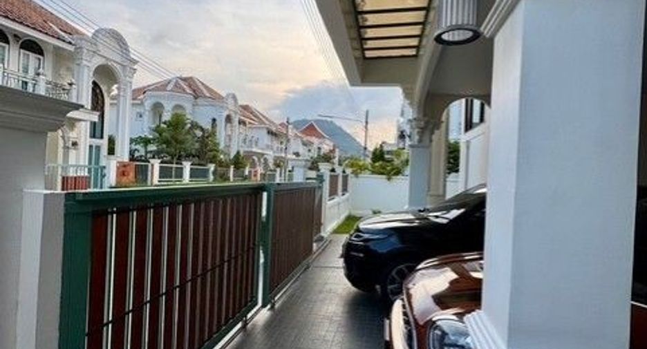 For sale 4 bedrooms house in Mueang Phuket, Phuket