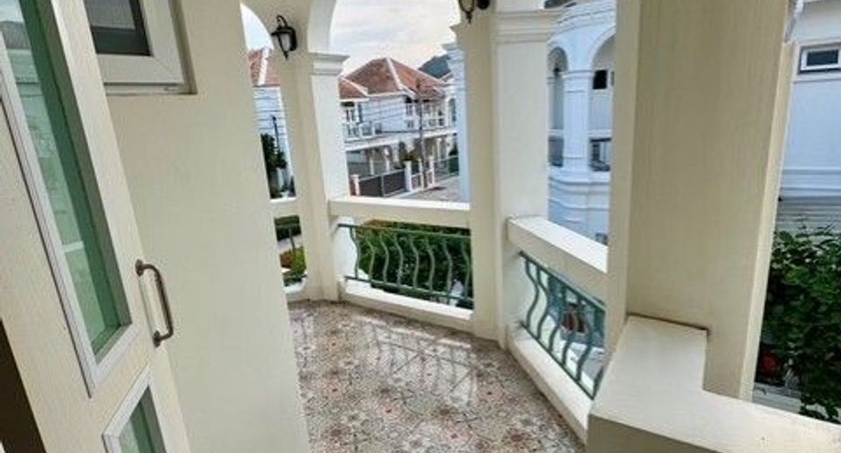For sale 4 bedrooms house in Mueang Phuket, Phuket