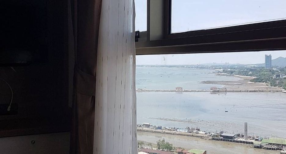 For sale 1 bed condo in Si Racha, Chonburi