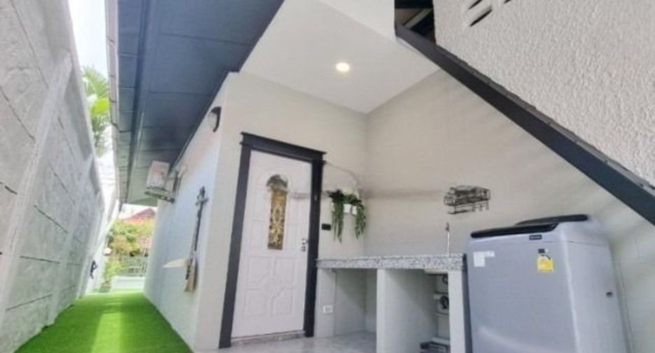 For rent and for sale 3 bedrooms house in Bang Lamung, Chonburi
