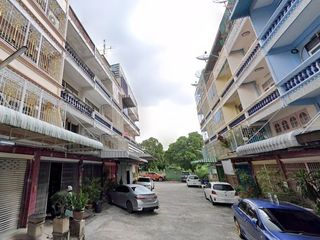 Reihenhaus zum Kauf mit 3 Zimmer in Chom Thong, Bangkok
