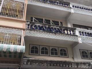 Reihenhaus zum Kauf mit 3 Zimmer in Chom Thong, Bangkok