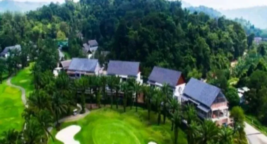 For sale 4 bedrooms townhouse in Kathu, Phuket