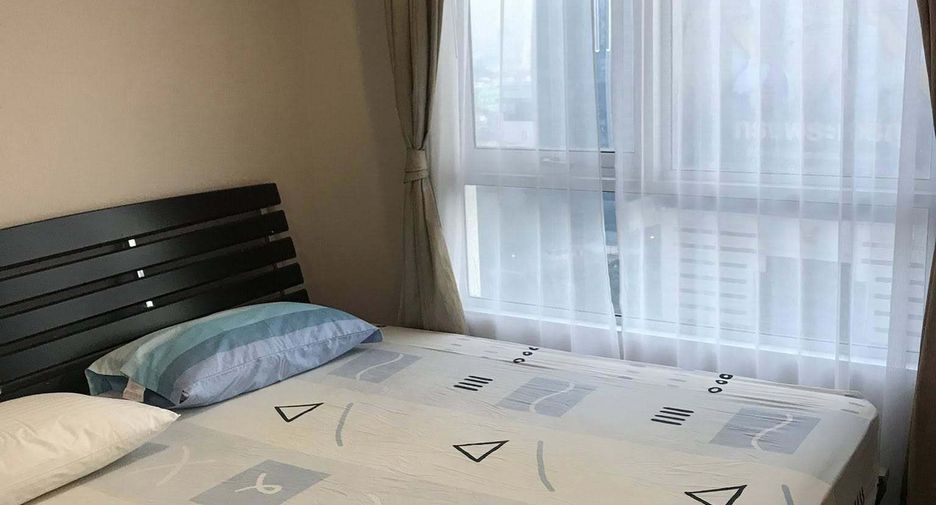For rent 2 bedrooms condo in Huai Khwang, Bangkok