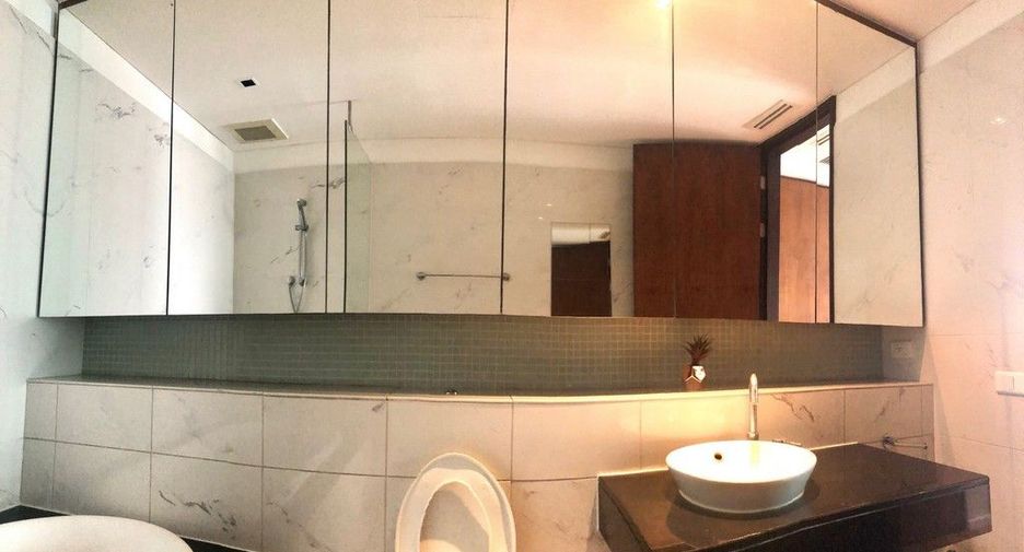 Condo en venta de 2 habitaciones en Khlong Toei, Bangkok