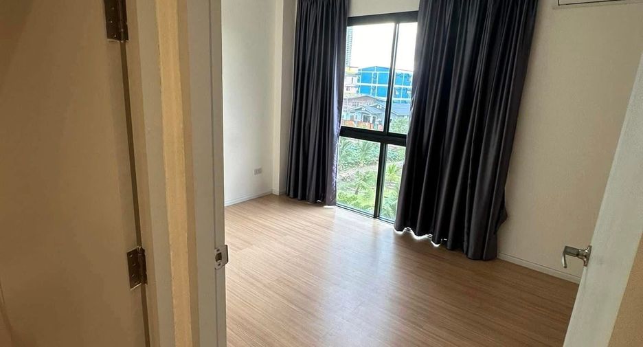 For rent 4 bedrooms townhouse in Mueang Samut Prakan, Samut Prakan