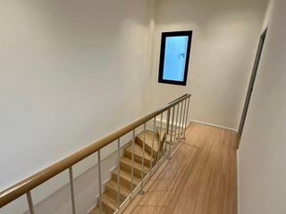Casa adosada en alquiler de 4 habitaciones en Mueang Samut Prakan, Samut Prakan