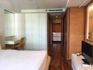 For rent 2 bedrooms condo in Pathum Wan, Bangkok