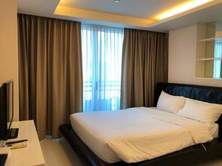 For rent 2 bedrooms condo in Pathum Wan, Bangkok