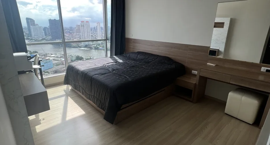 For sale 2 bedrooms condo in Sathon, Bangkok