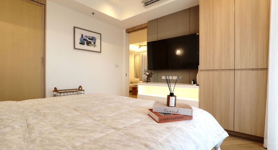 For rent 2 bedrooms condo in Khlong Toei, Bangkok